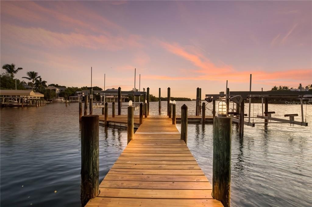 waterfront luxury - dock